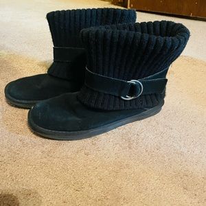 Black suede knit boot